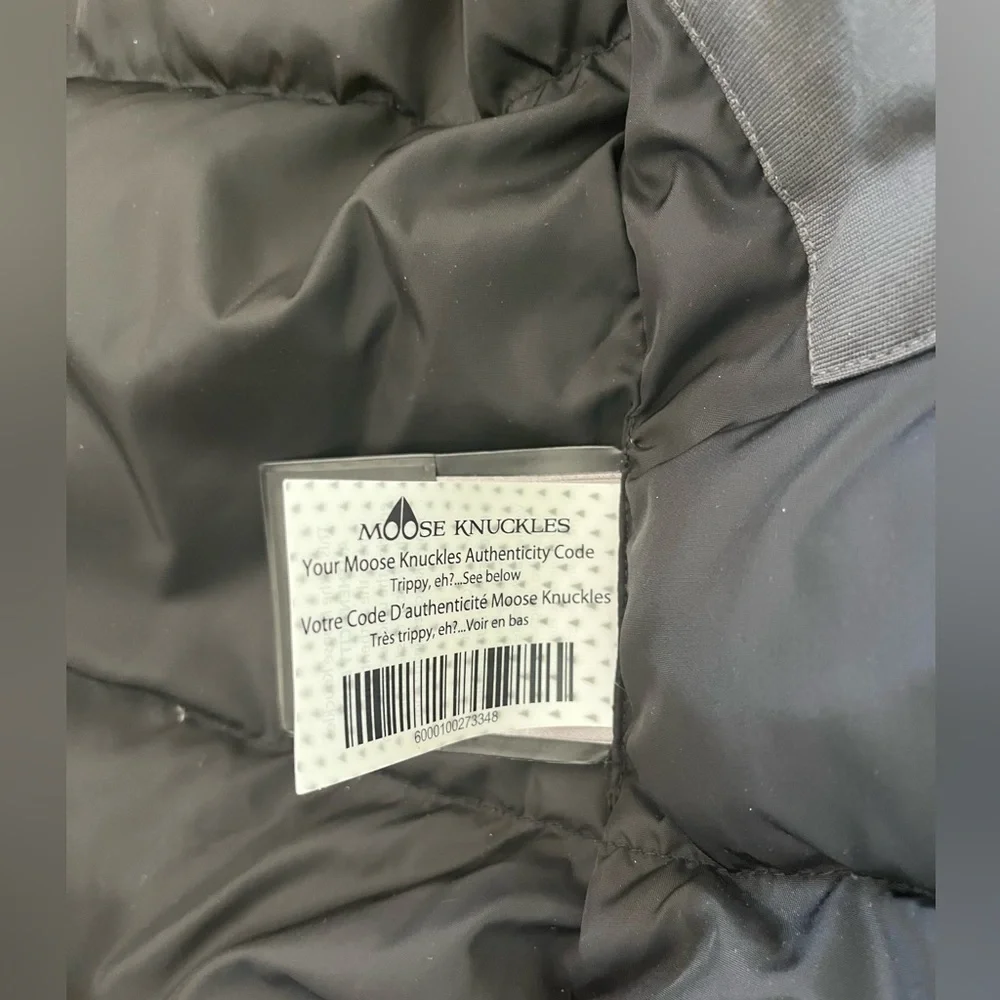 ACCEPTING OFFERS - Women’s Mooseknuckle Beaver Bomber Size Small - Picture 3 of 4